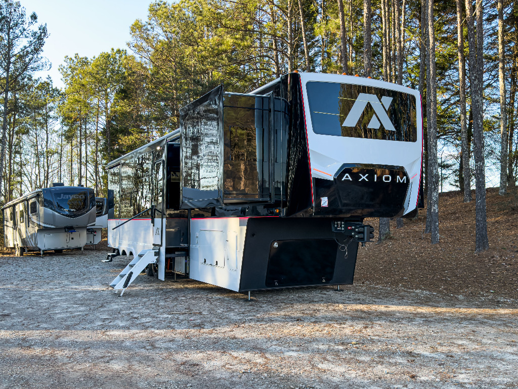 2026 Axiom Rv Vendetta V4250 in mcdonough GA