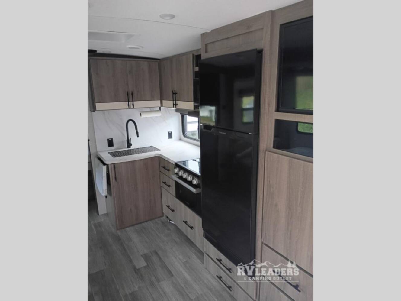 A photo of this 2023 Grand Design Imagine 2800BH