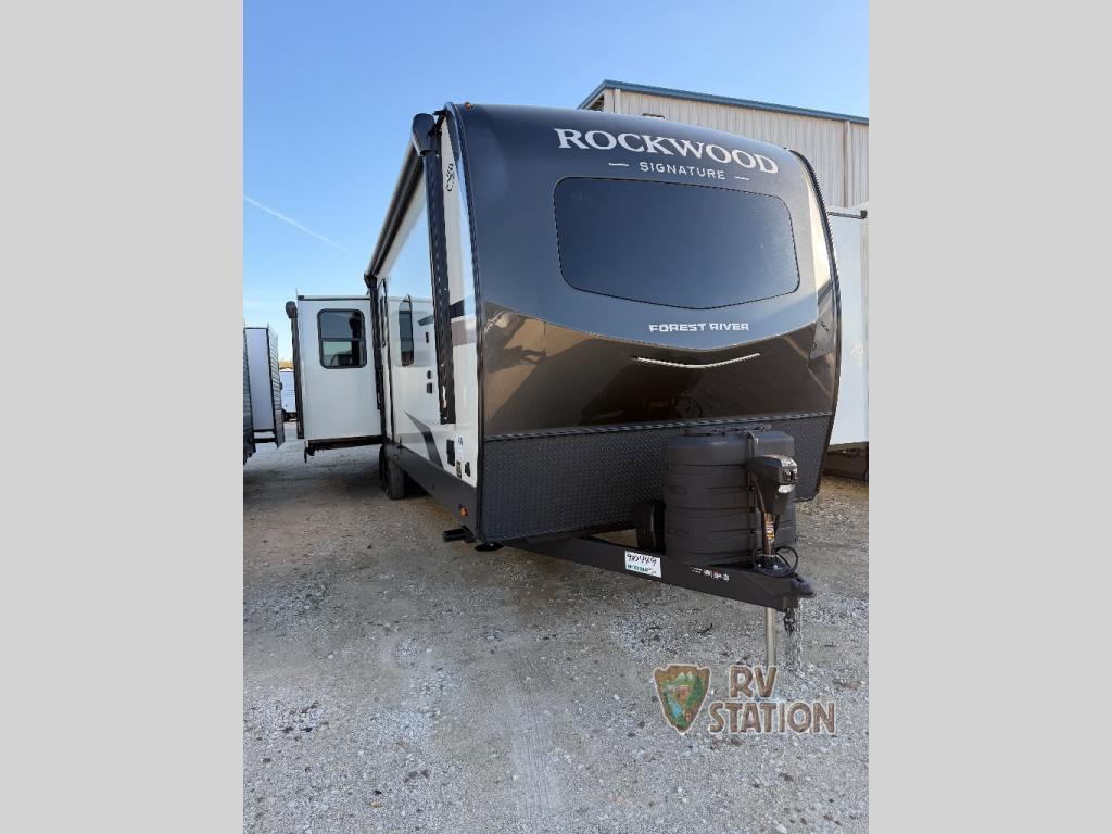 2026 Forest River Rv Rockwood Signature 8337RL in inez TX