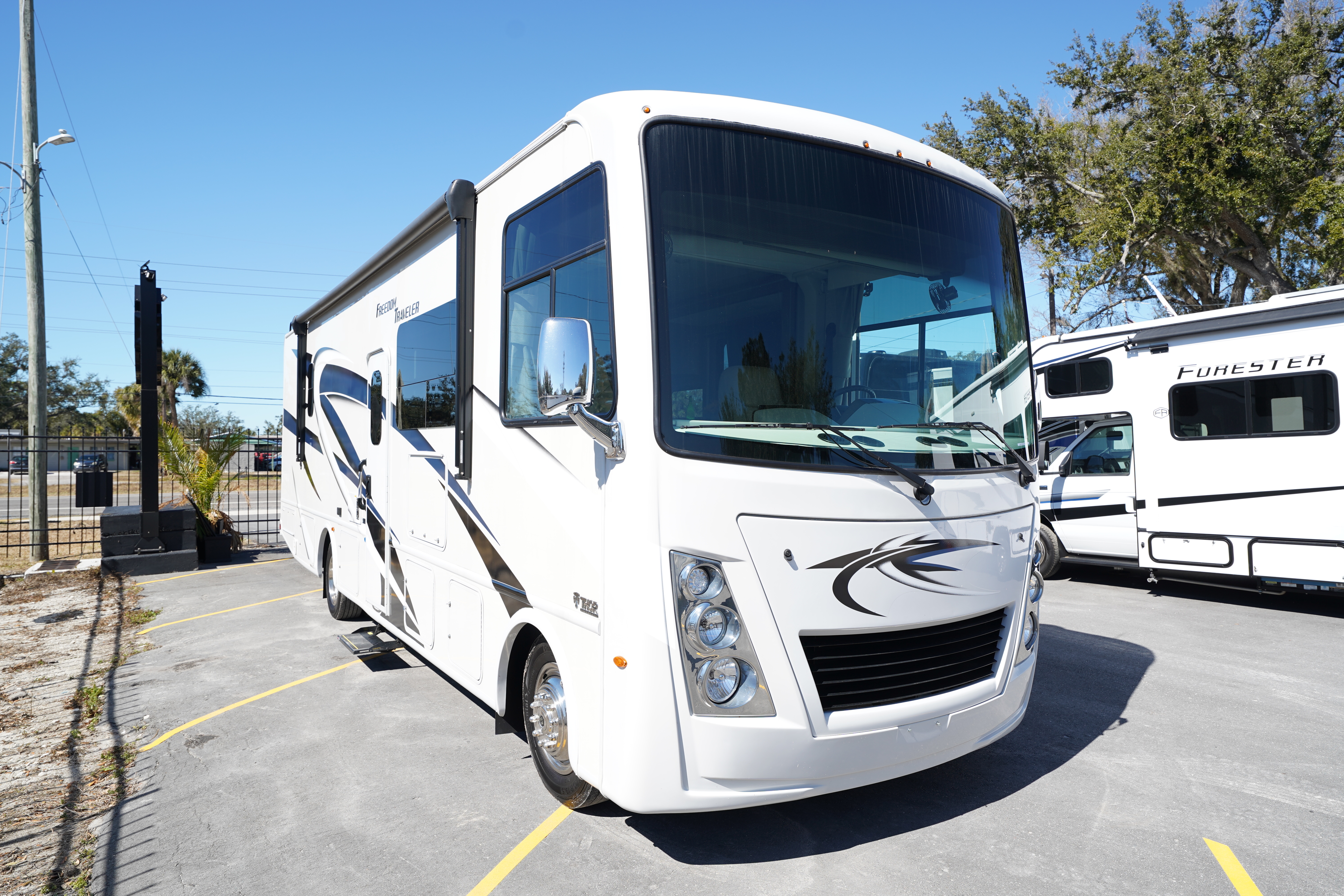 2023 Thor Motor Coach FREEDOM TRAVELER A32 in gibsonton FL
