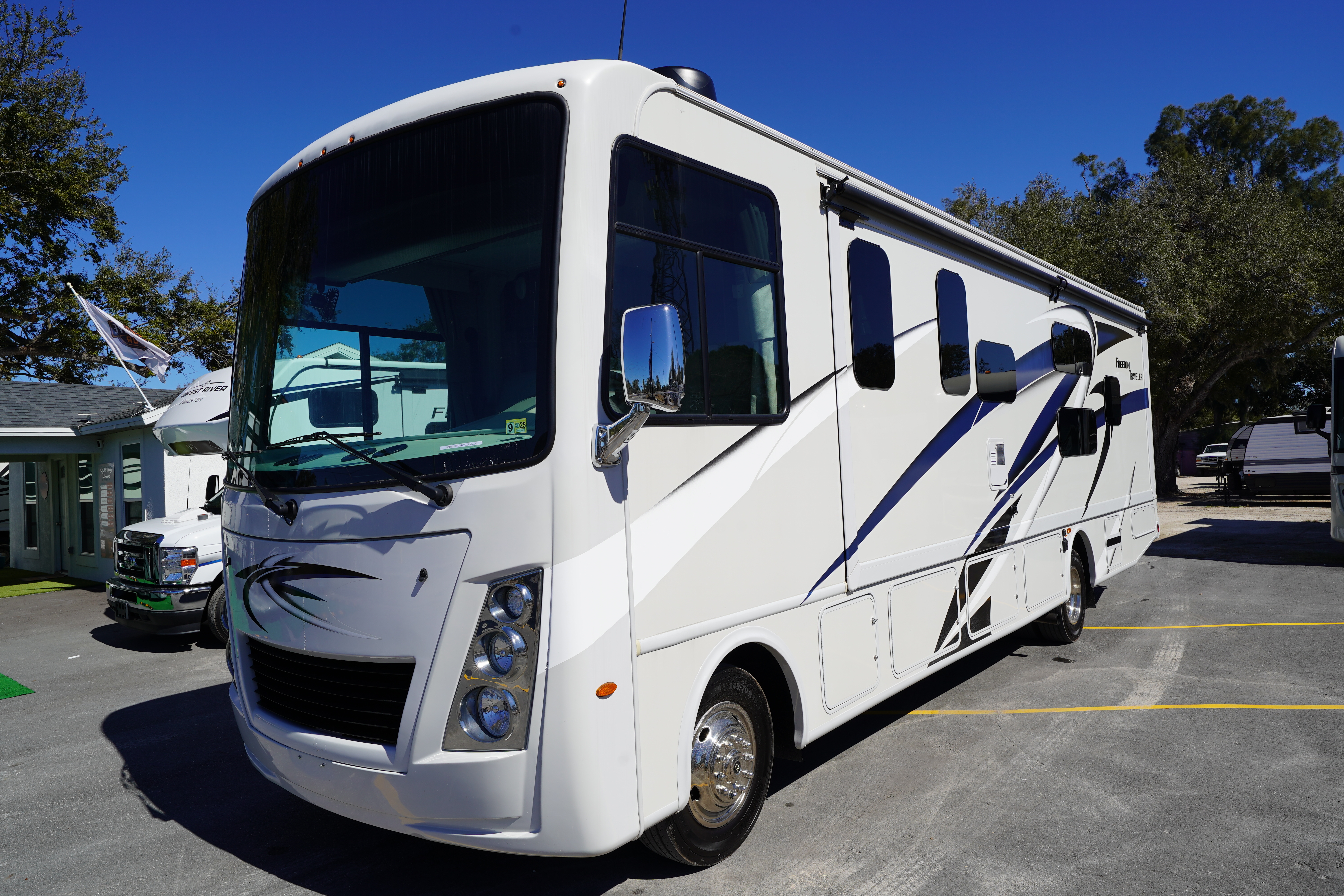 2023 Thor Motor Coach FREEDOM TRAVELER A32 in gibsonton FL