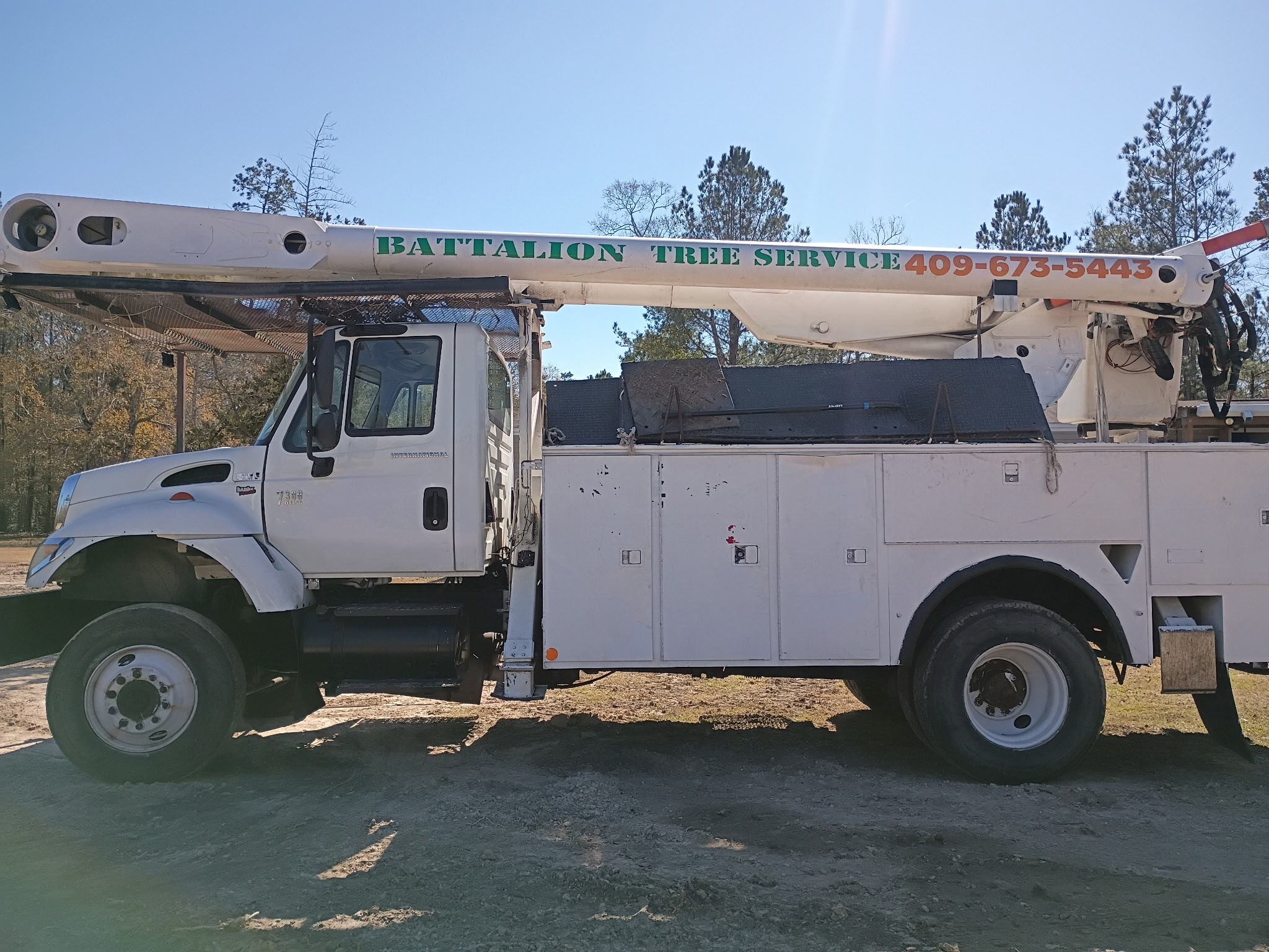 2007 INTERNATIONAL 7400 in Kountze, TX