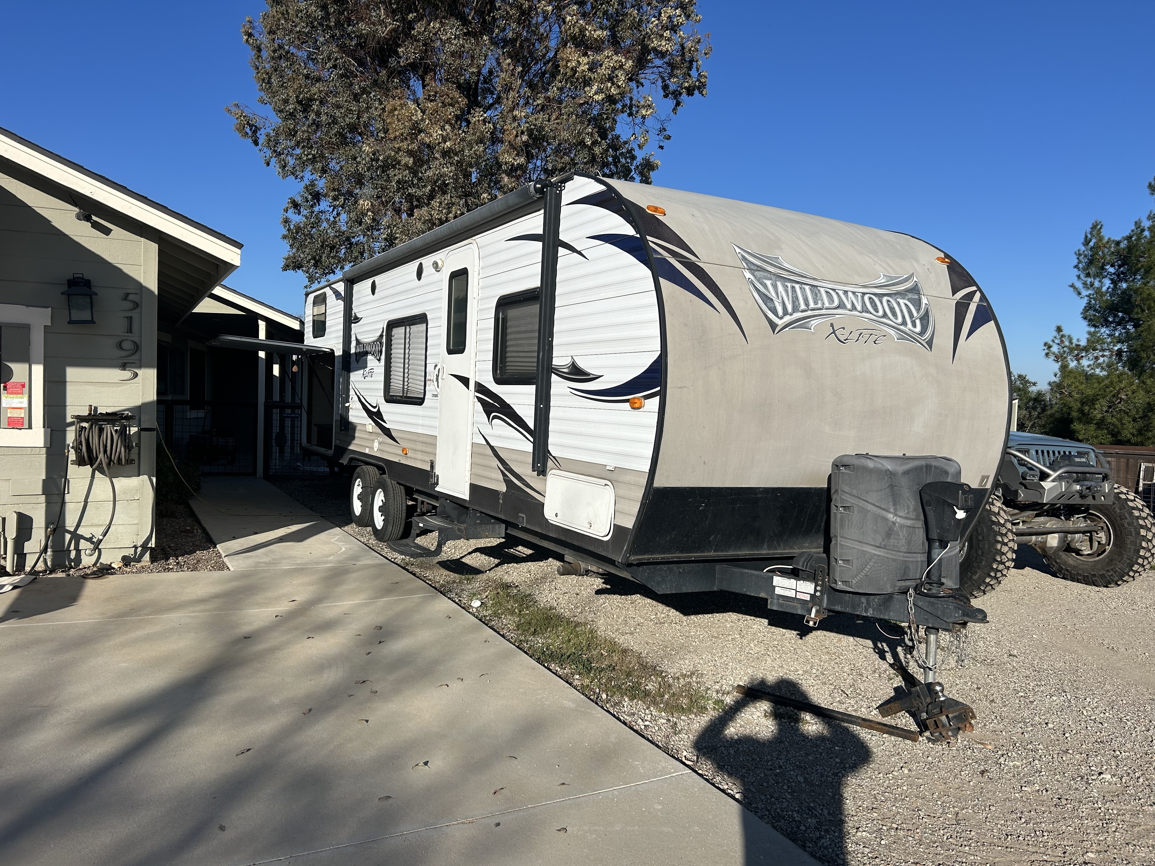 2015 Forest River WILDWOOD X-LITE 281QBXL in paso robles CA