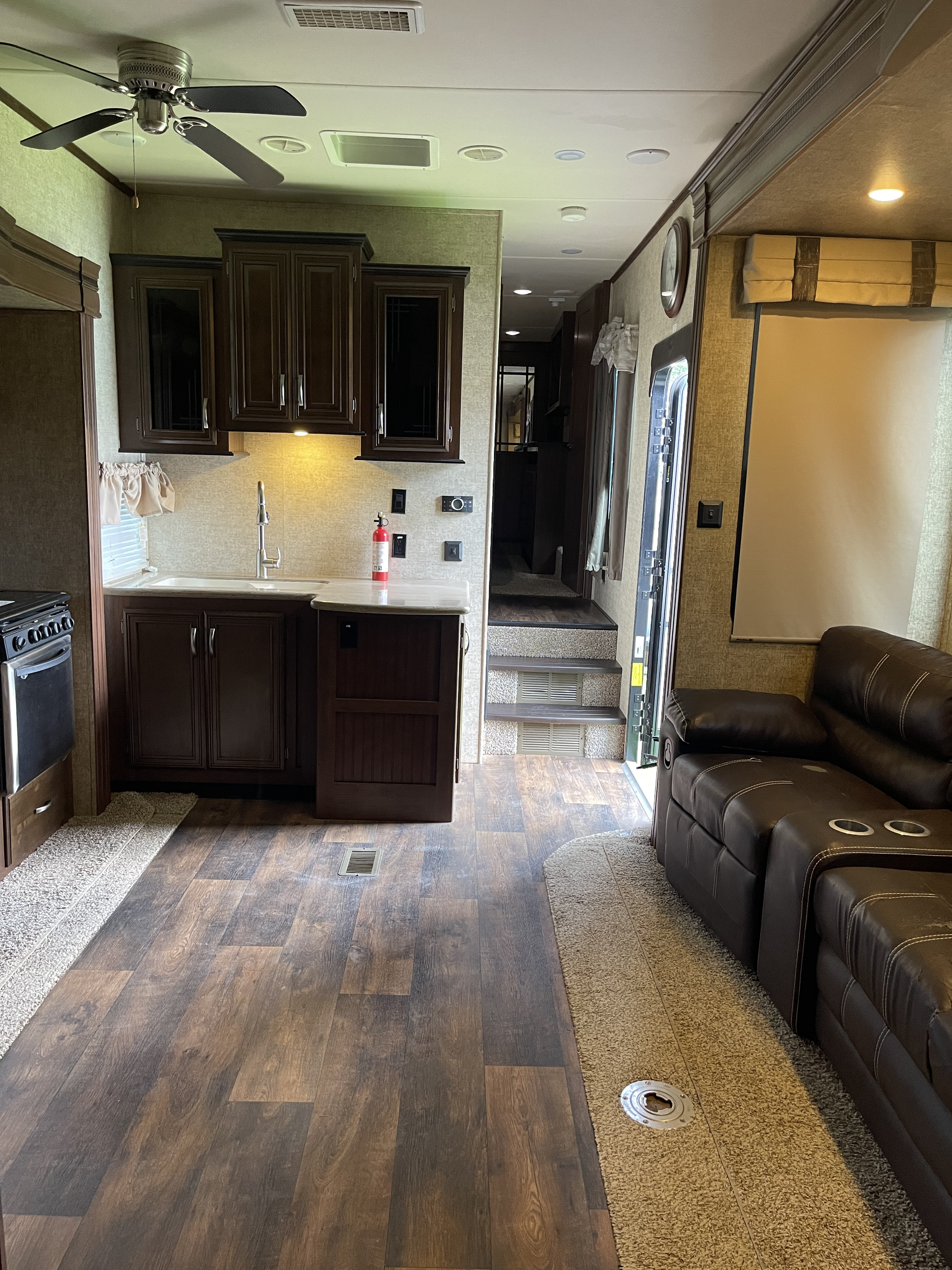 2017 Forest River SANDPIPER 376BHOK in richwood TX