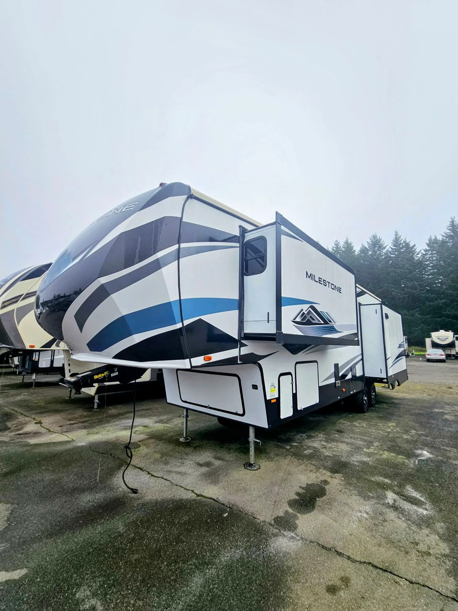 2021 Heartland MILESTONE 326RL in shelton WA