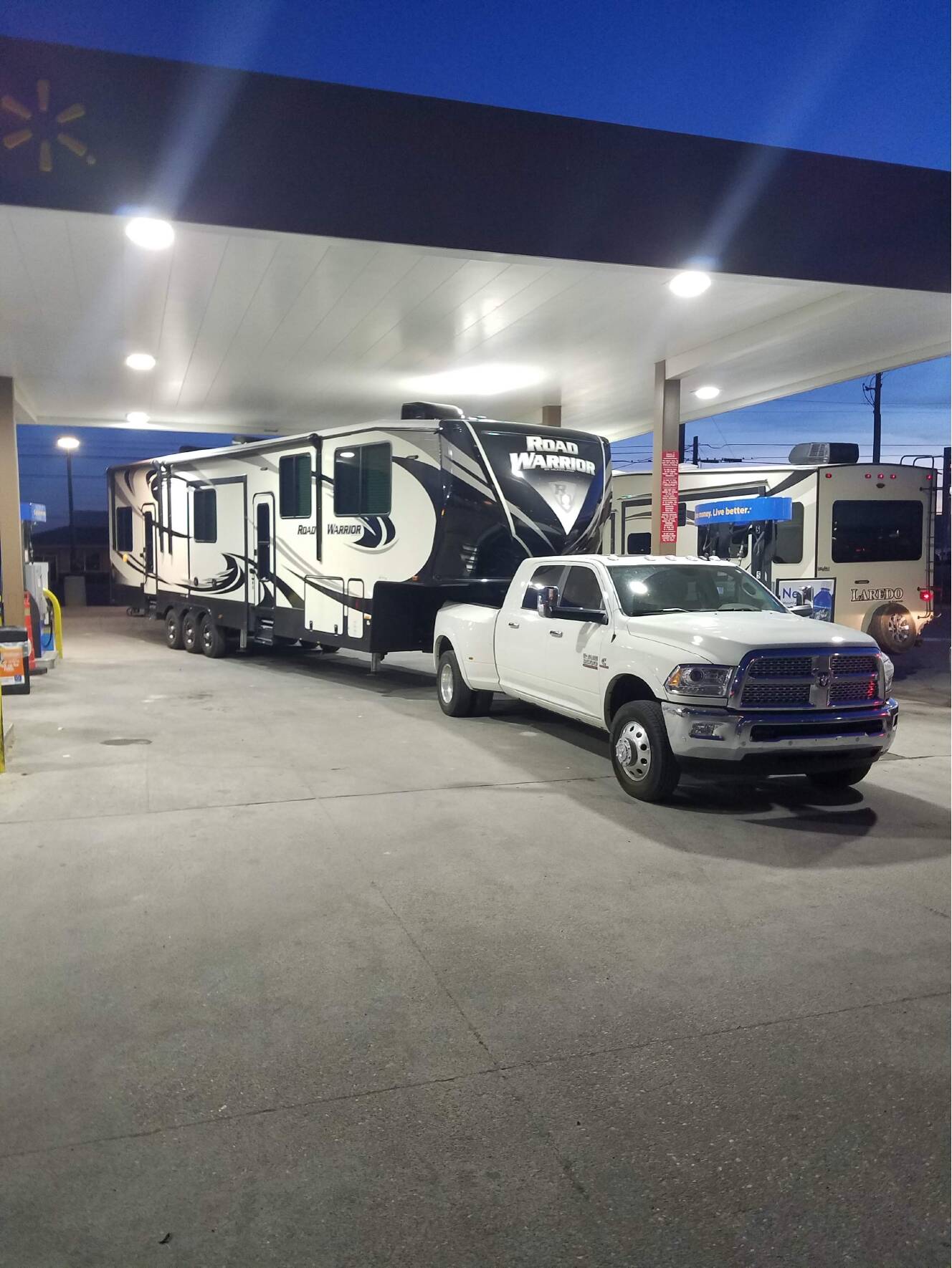 A photo of this 2018 Heartland ROAD WARRIOR 429RW