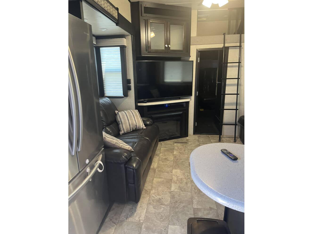 A photo of this 2018 Heartland ROAD WARRIOR 429RW
