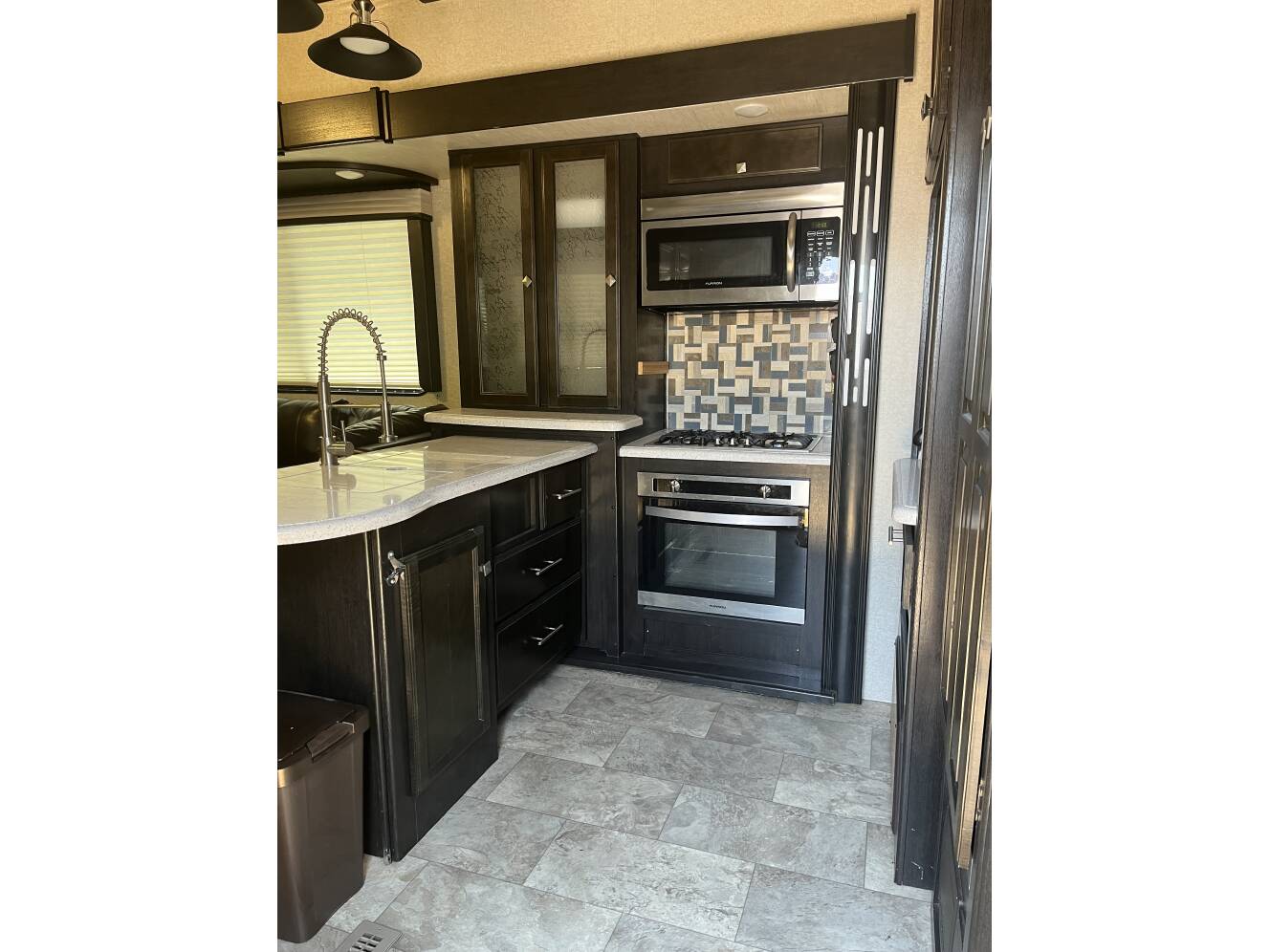 A photo of this 2018 Heartland ROAD WARRIOR 429RW
