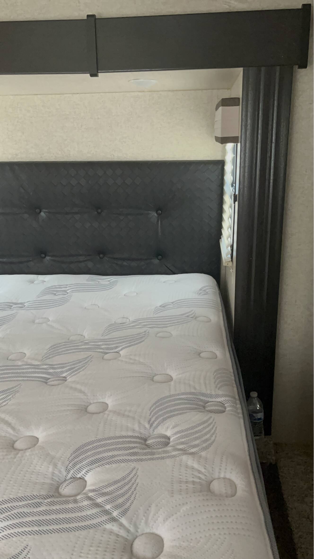 A photo of this 2018 Heartland ROAD WARRIOR 429RW