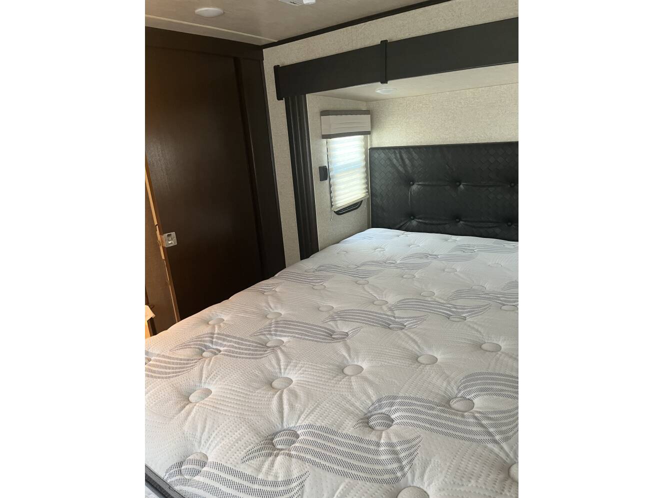 A photo of this 2018 Heartland ROAD WARRIOR 429RW