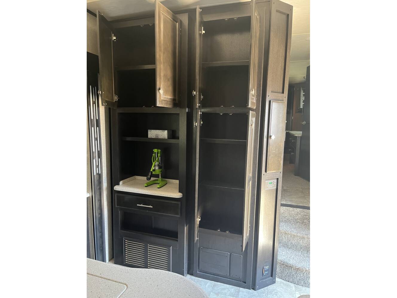 A photo of this 2018 Heartland ROAD WARRIOR 429RW