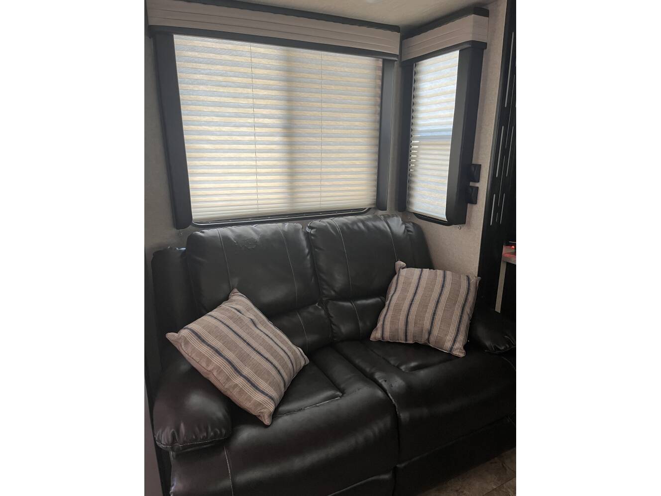 A photo of this 2018 Heartland ROAD WARRIOR 429RW