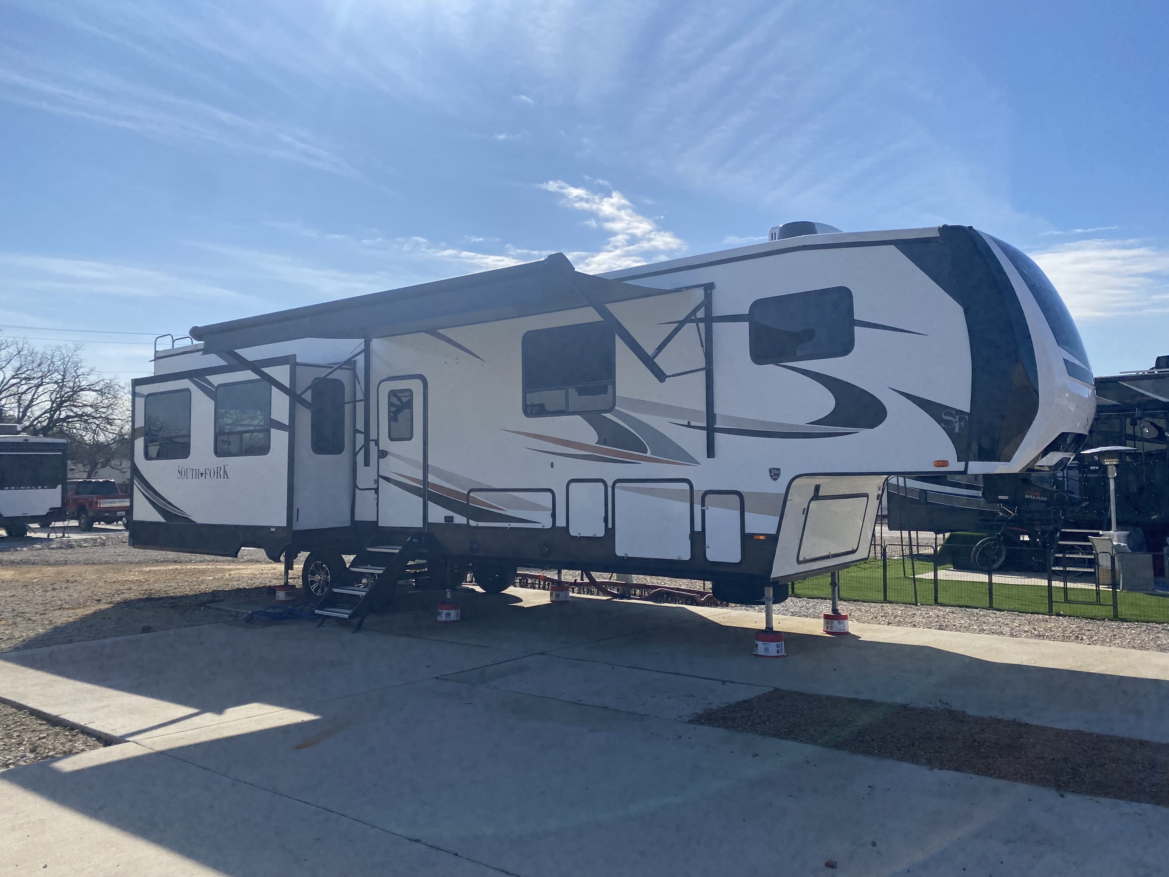 2022 Heartland SOUTH FORK 3710FLMB in corinth TX