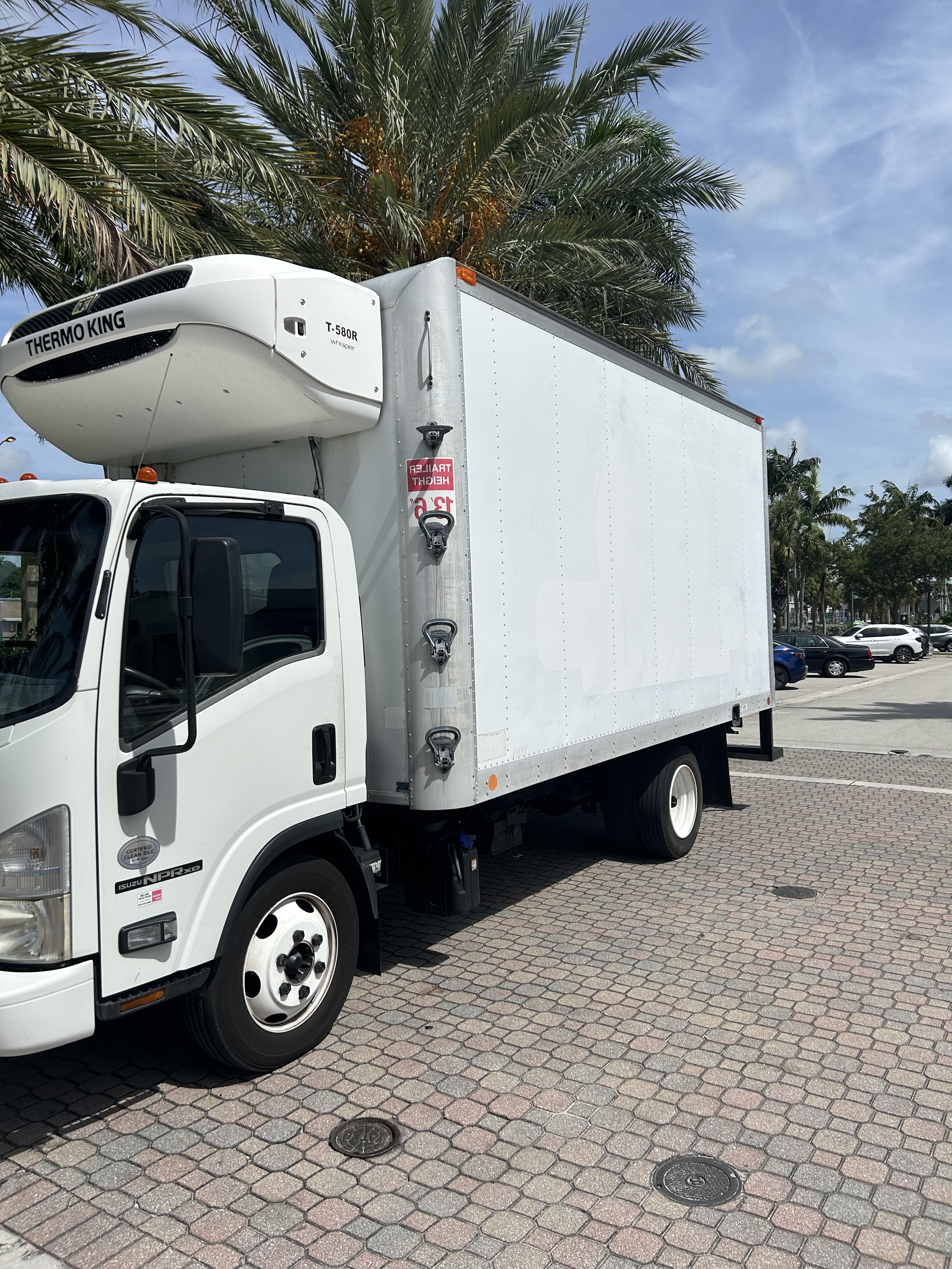 2014 ISUZU Npr Xd in Oakland Park, FL