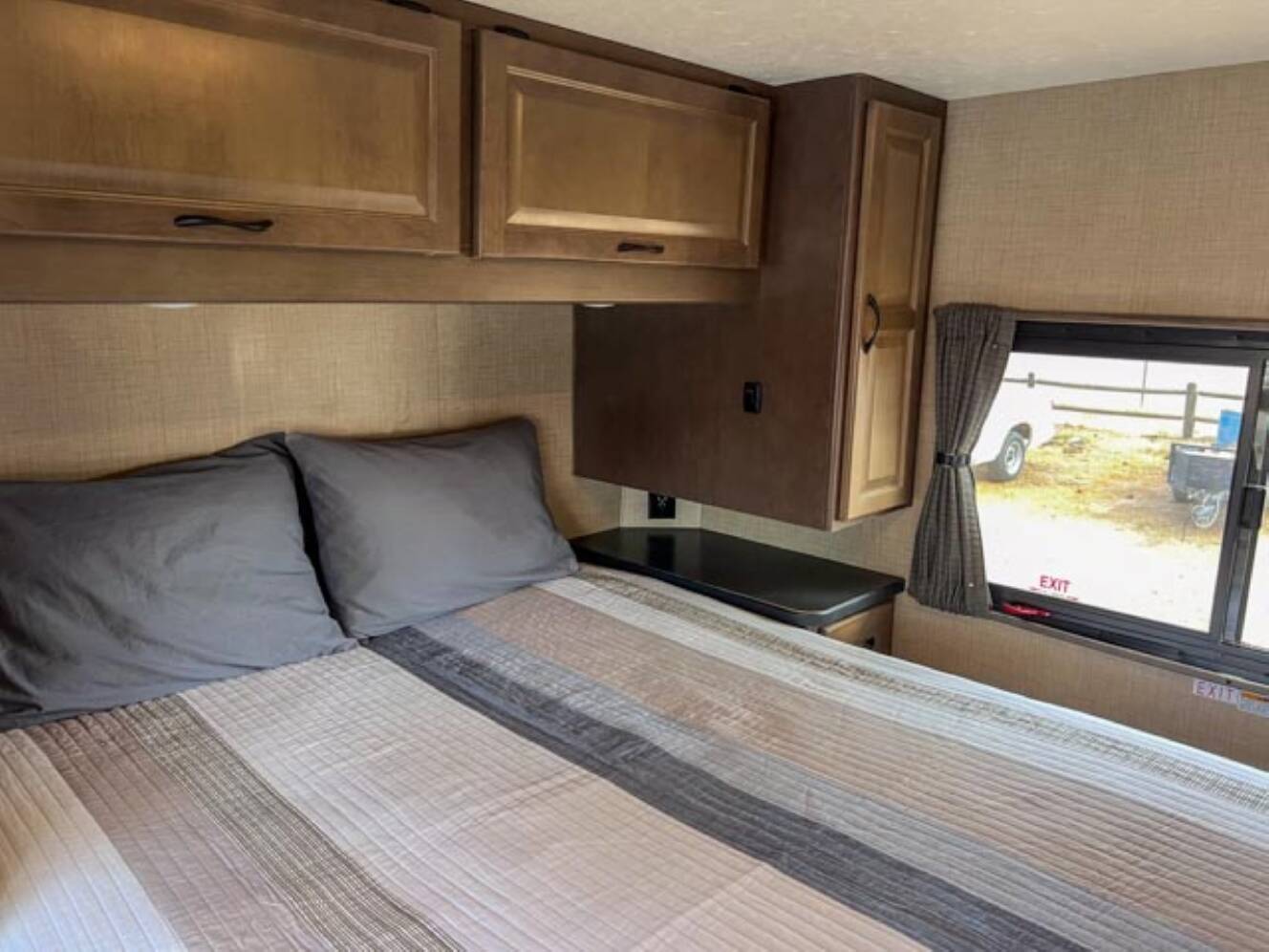 A photo of this 2019 Thor Motor Coach FOUR WINDS MAJESTIC 28A