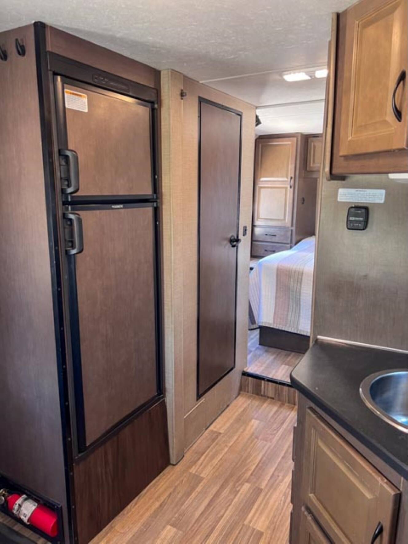 A photo of this 2019 Thor Motor Coach FOUR WINDS MAJESTIC 28A