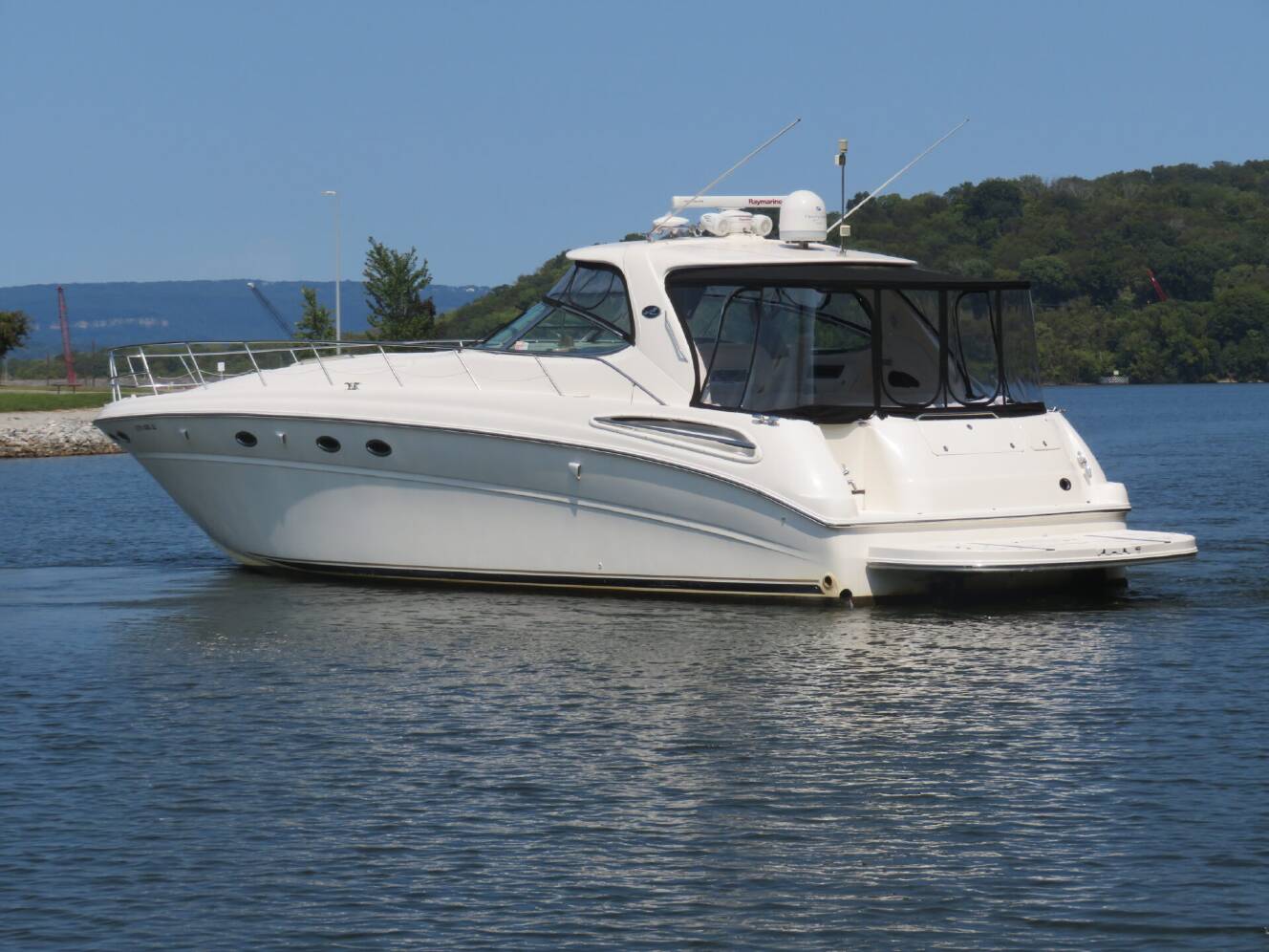 A photo of this 2001 Sea Ray 510 SUNDANCER
