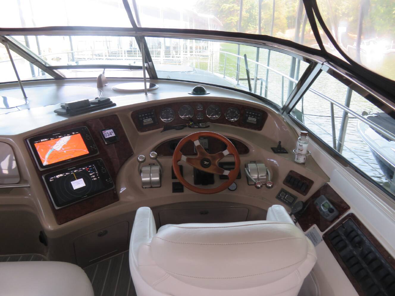 A photo of this 2001 Sea Ray 510 SUNDANCER
