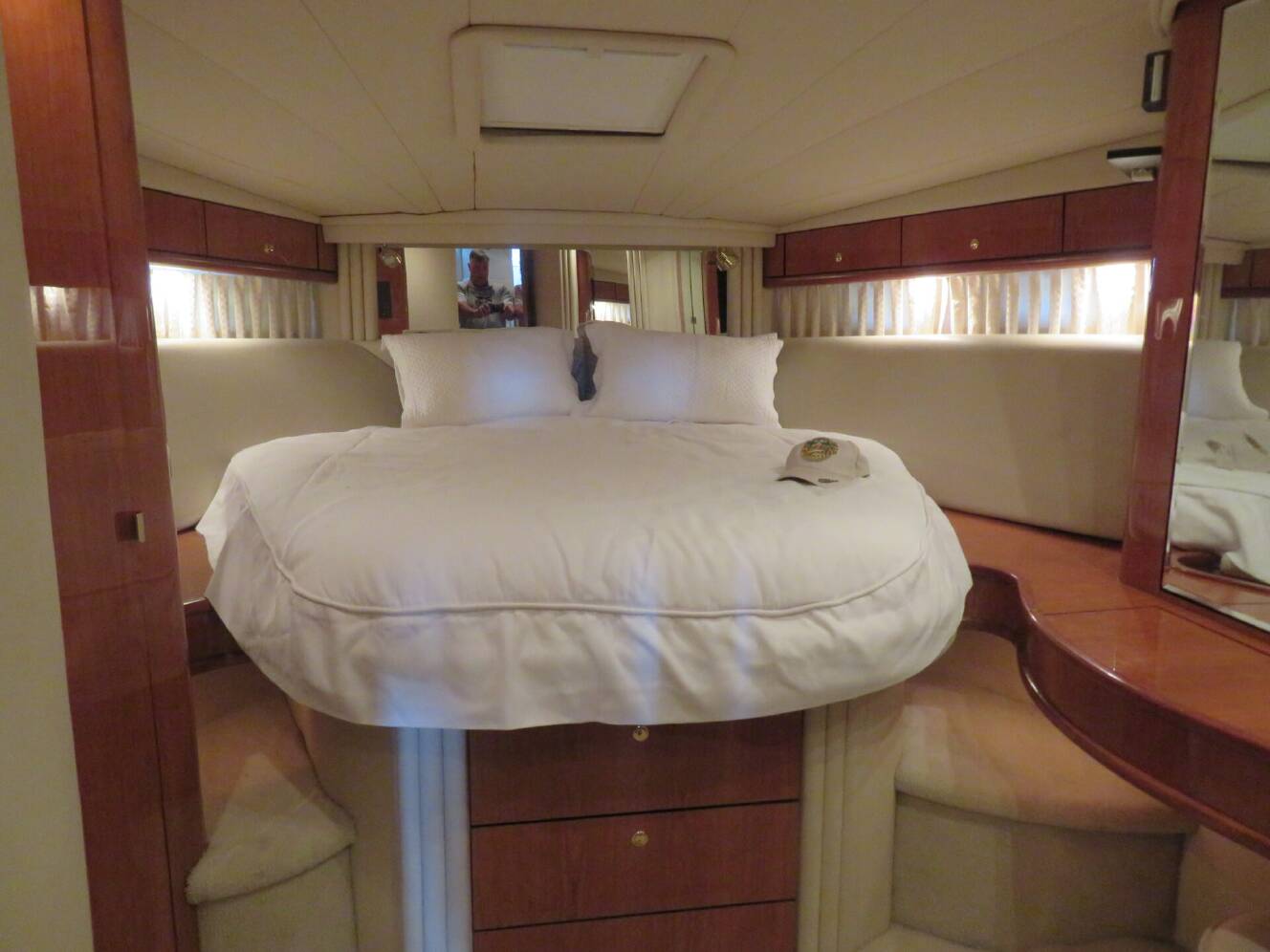 A photo of this 2001 Sea Ray 510 SUNDANCER