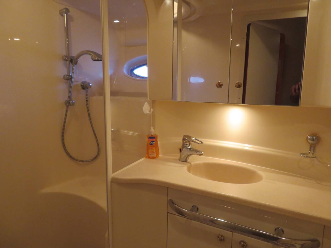 A photo of this 2001 Sea Ray 510 SUNDANCER