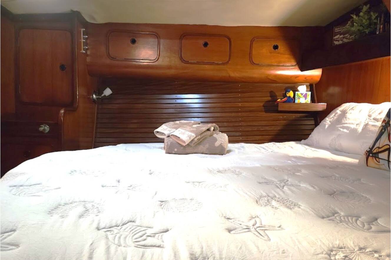 A photo of this 1986 Beneteau Idylle 15.50