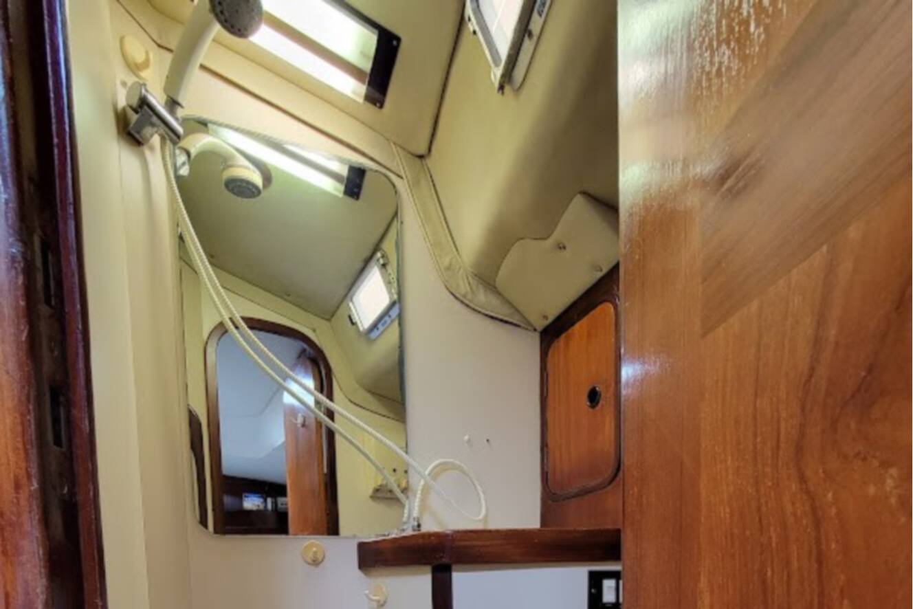 A photo of this 1986 Beneteau Idylle 15.50