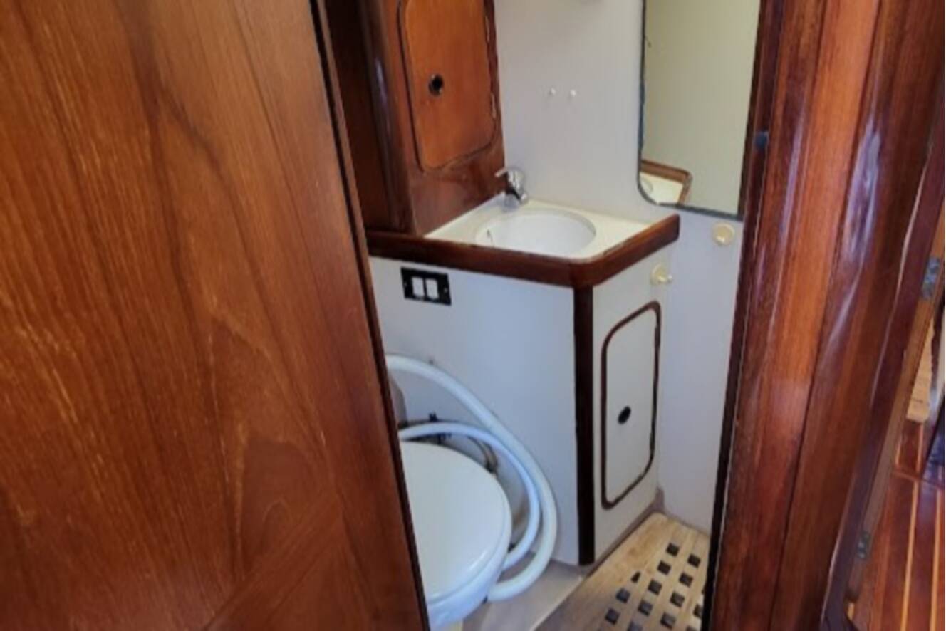 A photo of this 1986 Beneteau Idylle 15.50