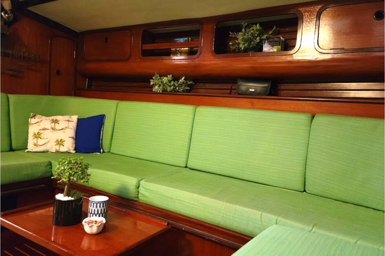 A photo of this 1986 Beneteau Idylle 15.50