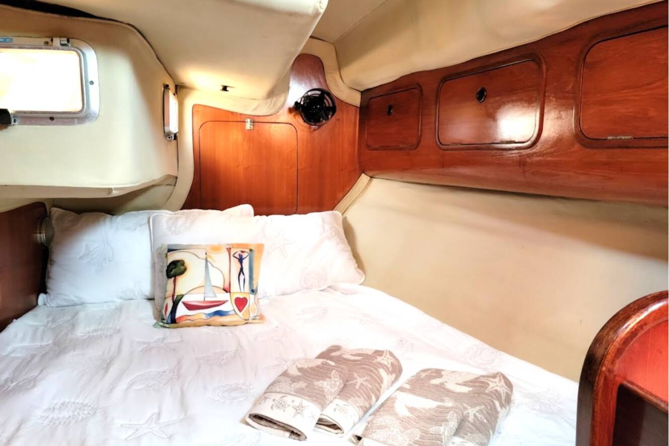 A photo of this 1986 Beneteau Idylle 15.50
