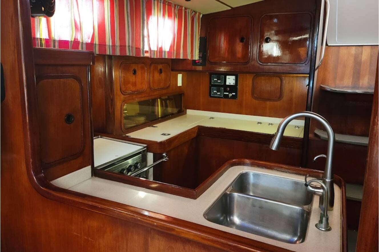 A photo of this 1986 Beneteau Idylle 15.50
