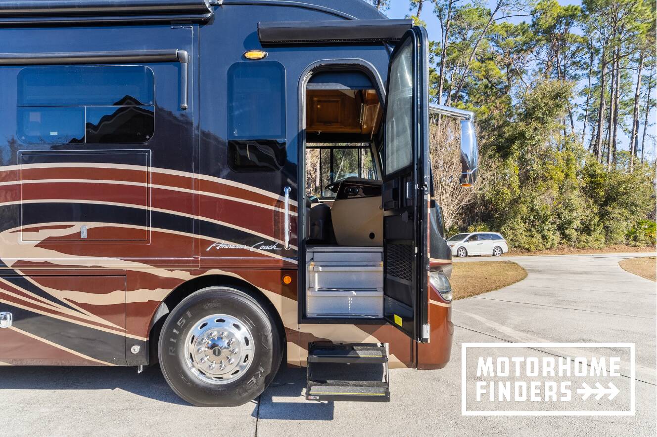 A photo of this 2017 American Coach AMERICAN REVOLUTION 42Q
