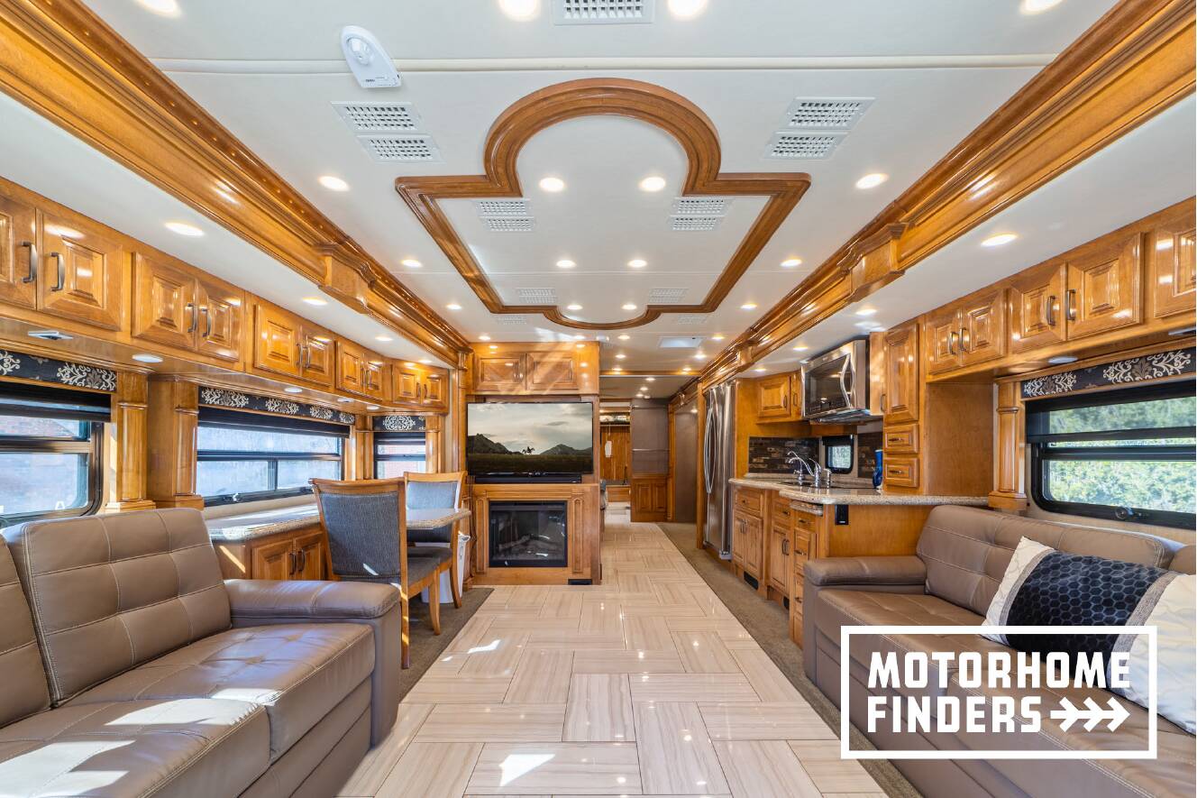 A photo of this 2017 American Coach AMERICAN REVOLUTION 42Q
