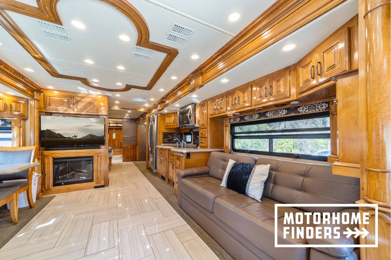 A photo of this 2017 American Coach AMERICAN REVOLUTION 42Q