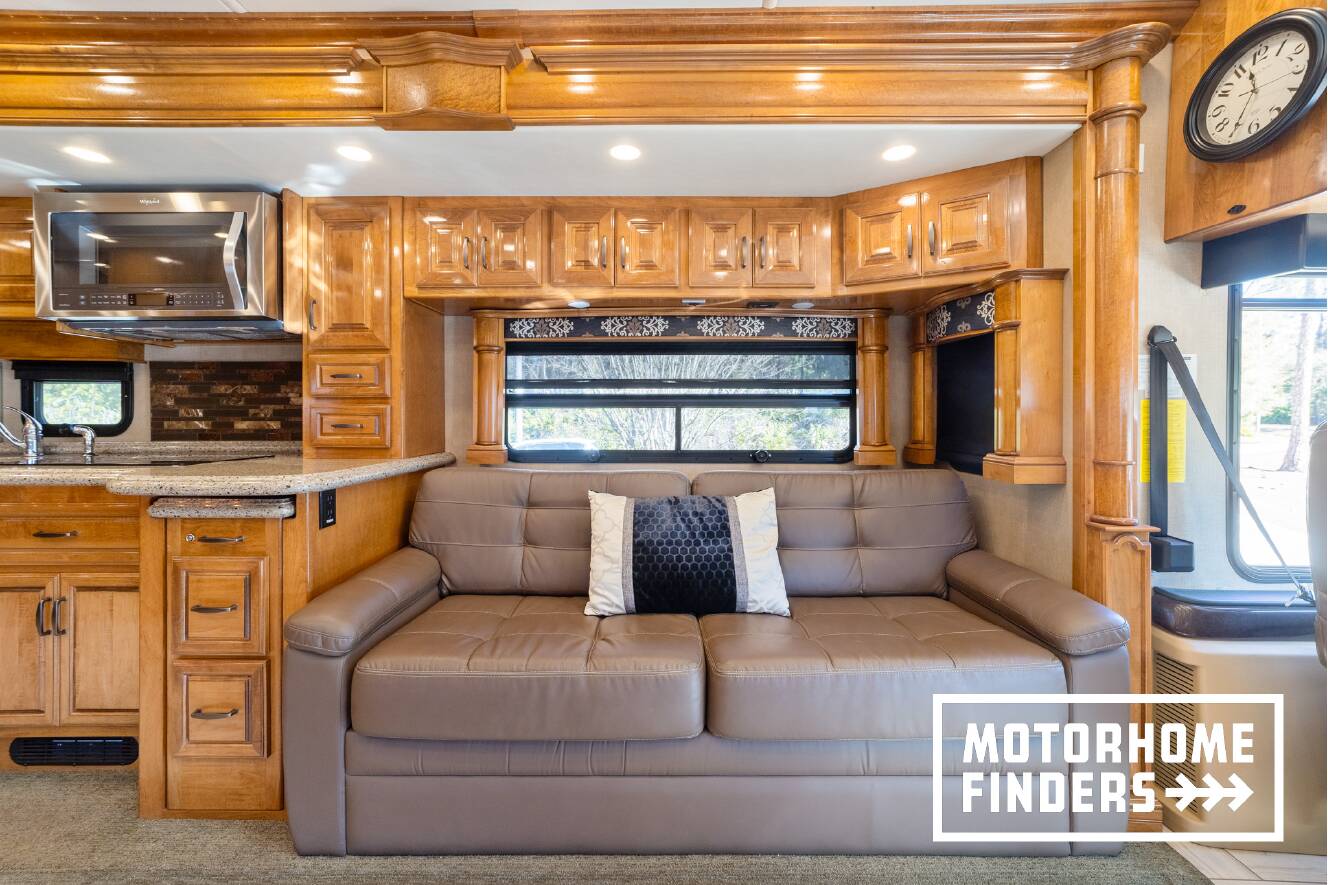 A photo of this 2017 American Coach AMERICAN REVOLUTION 42Q