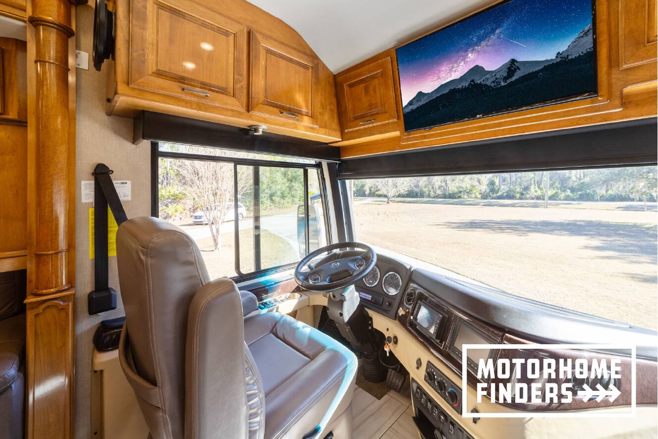 A photo of this 2017 American Coach AMERICAN REVOLUTION 42Q
