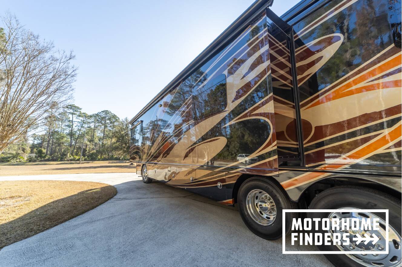 A photo of this 2017 American Coach AMERICAN REVOLUTION 42Q