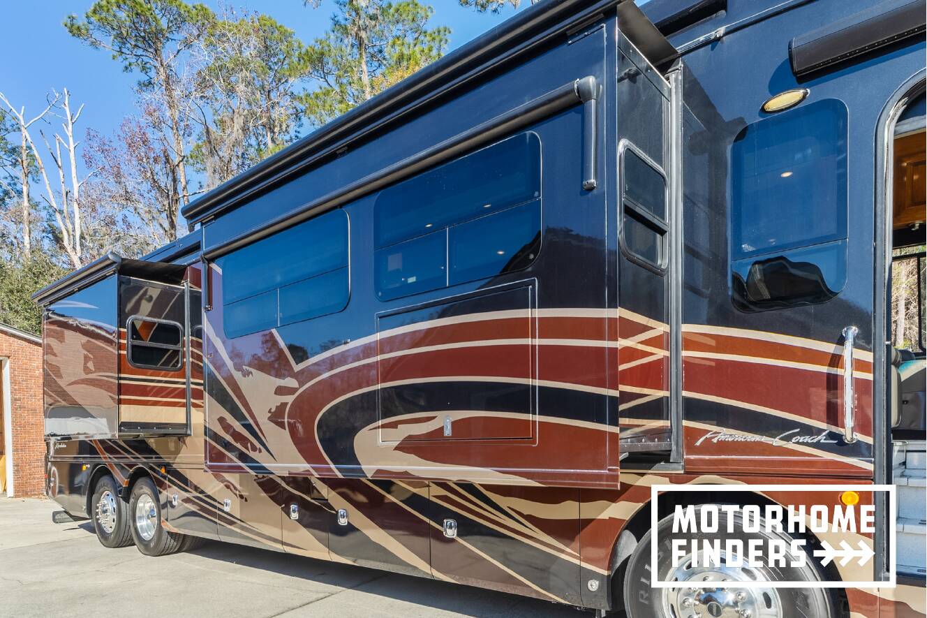 A photo of this 2017 American Coach AMERICAN REVOLUTION 42Q