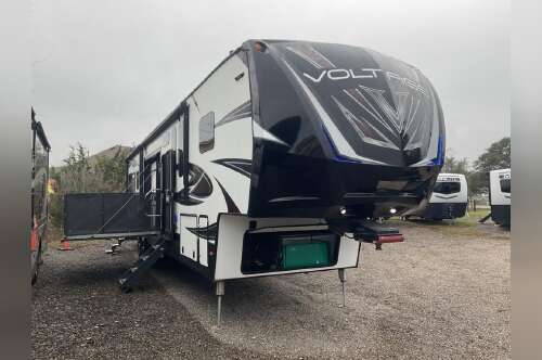 2018 Dutchmen Rv Voltage V4150 in san antonio TX