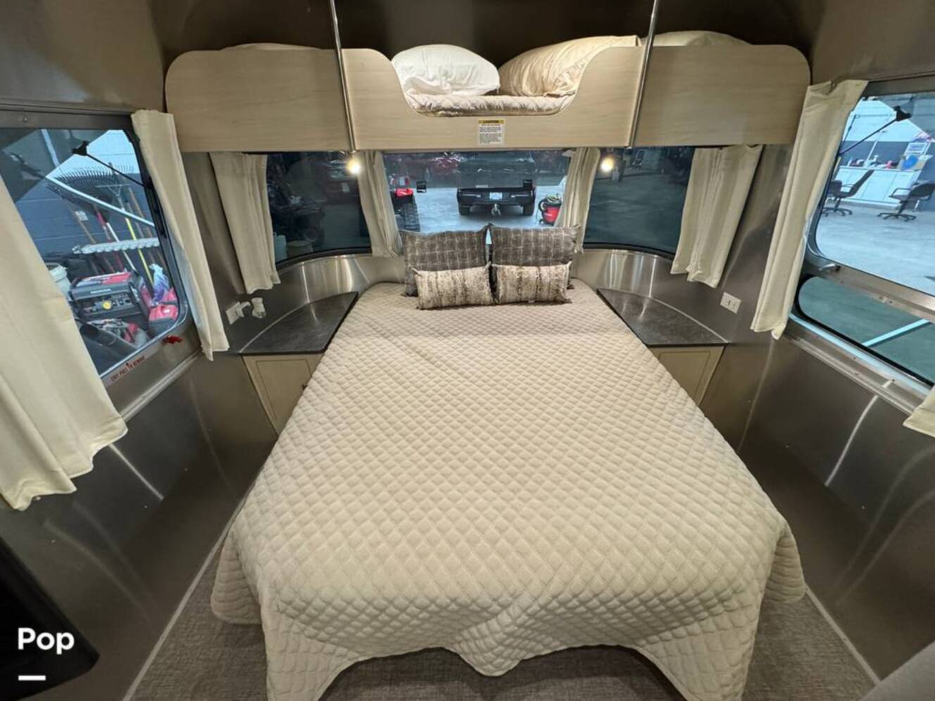 A photo of this 2022 Airstream Flying Cloud 27FB Queen