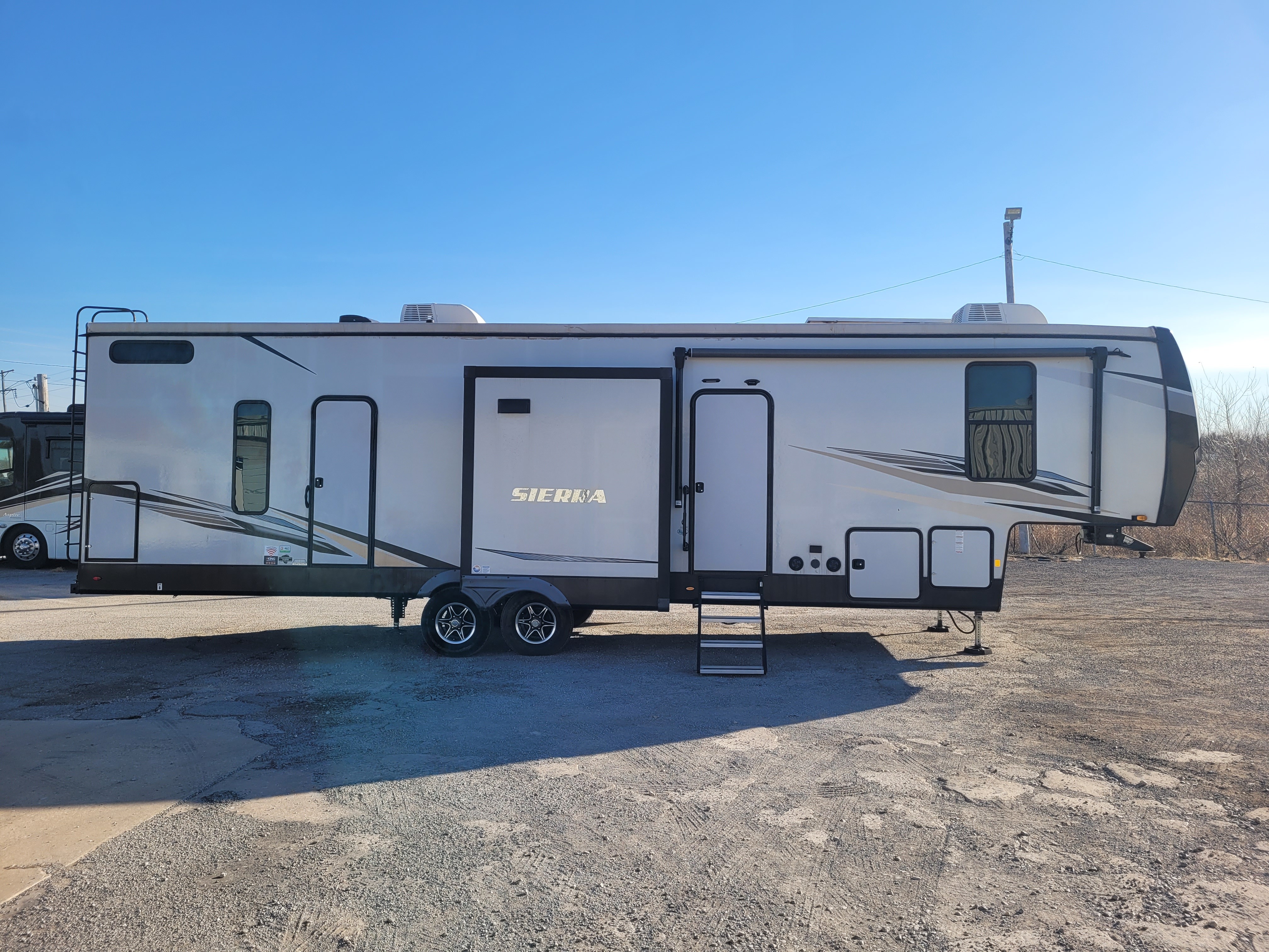 2022 Forest River SIERRA 3440BH RV