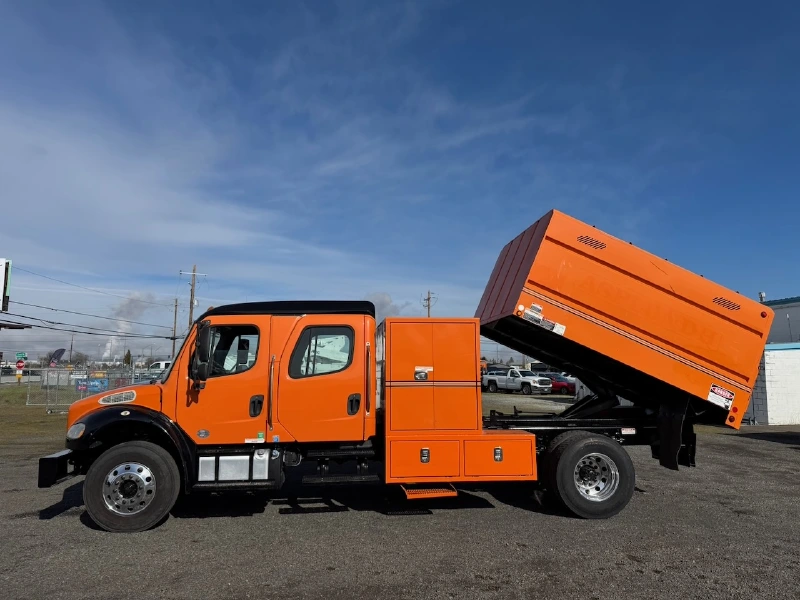 2016 FREIGHTLINER M2