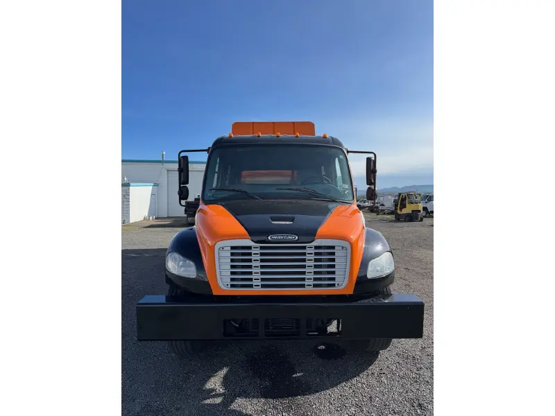 2016 FREIGHTLINER M2