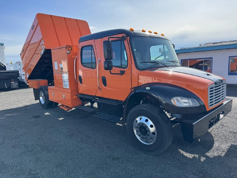 2016 FREIGHTLINER M2