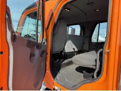2016 FREIGHTLINER M2
