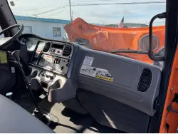 2016 FREIGHTLINER M2