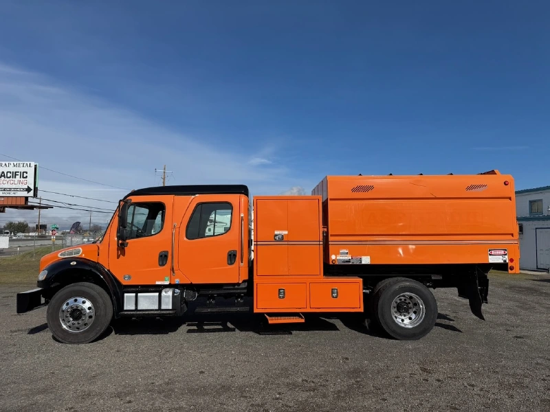 2016 FREIGHTLINER M2