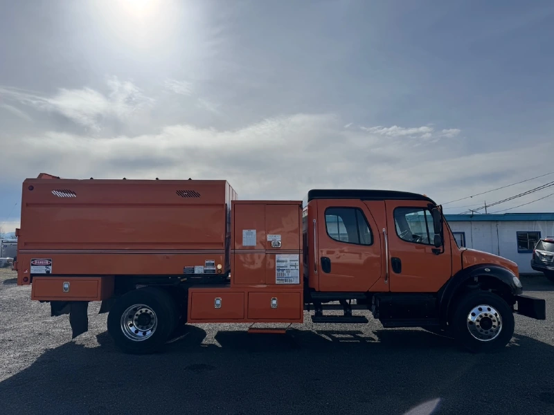 2016 FREIGHTLINER M2
