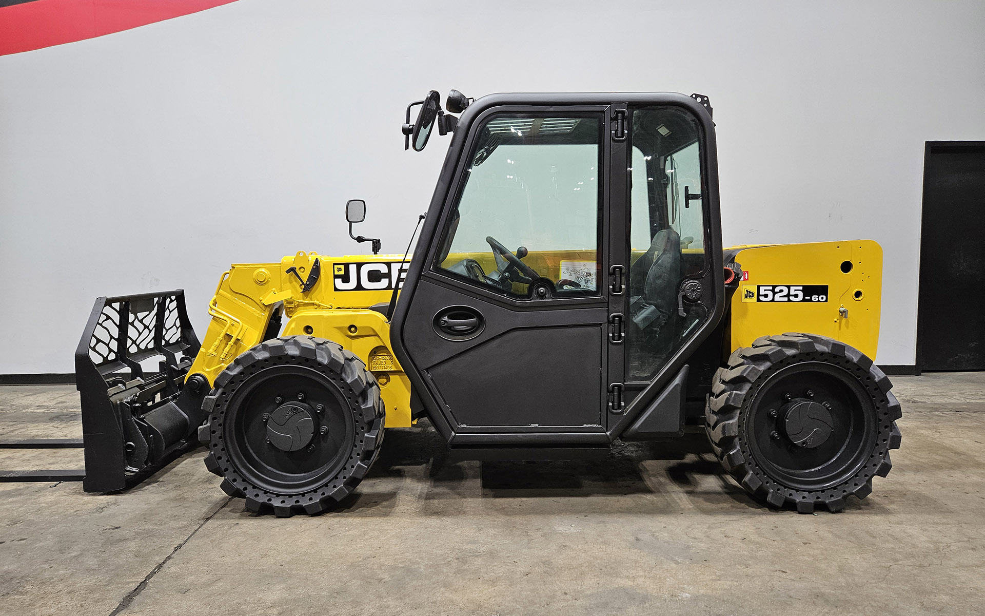 2016 JCB 525-60 in Cary, IL