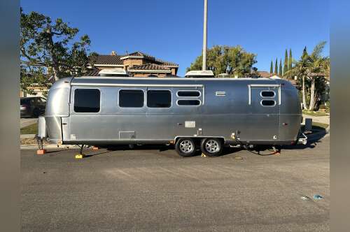 2015 Airstream FLYING CLOUD 30FB BUNK in san diego CA