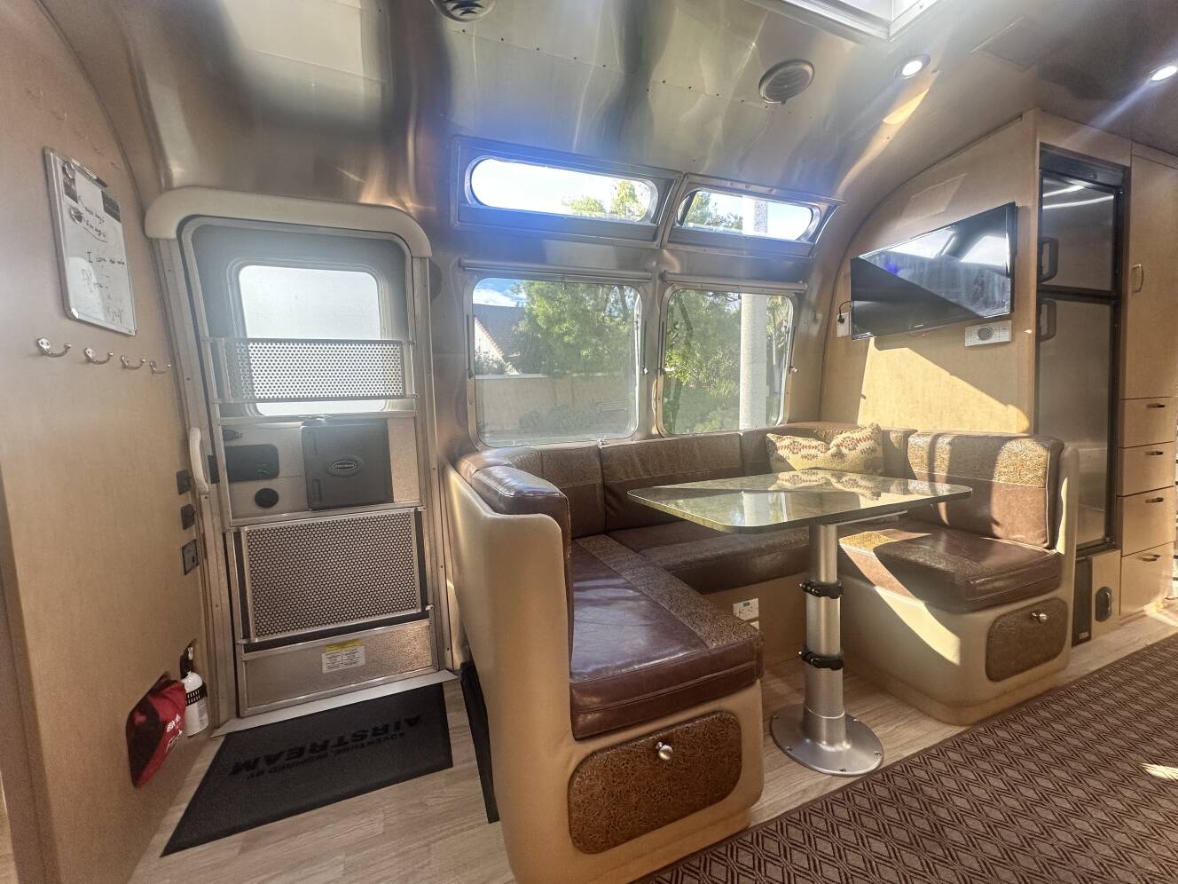 A photo of this 2015 Airstream FLYING CLOUD 30FB BUNK